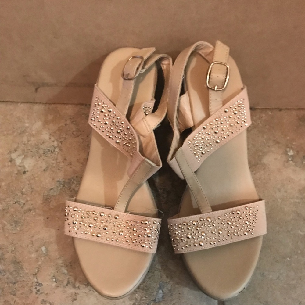 Bamboo Eedge heels shoes without, preowned